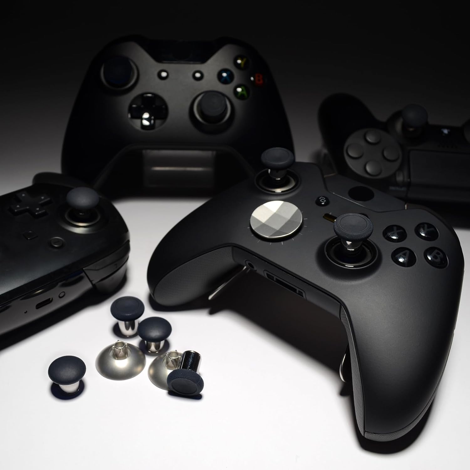 eXtremeRate 8 in 1 Magnetic Metal Thumbsticks for Xbox Series X/S, for Xbox One S/X & PS4 Slim/Pro Controllers with T8H Screwdrivers - Black