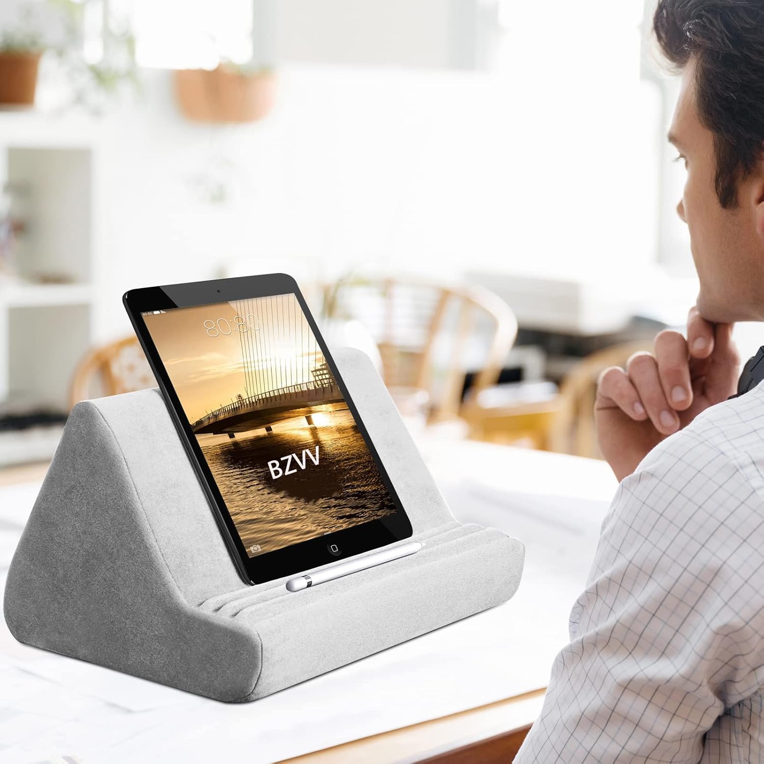 Soft Tablet Stand Pillow with Pocket,Tablet Cushion Stand,Adjustable 3 Viewing Angle,Lazy Holder Stand for Bed Sofa,Compatible with iPads Tablets eReaders Smartphones Books Magazines (Light Grey)…