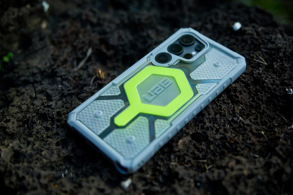 URBAN ARMOR GEAR UAG Designed for Samsung Galaxy S25 Ultra Case 6.9" Pathfinder Clear Bundle with Wrist Lanyard - Compatible with Magnetic Charging Luminous Glow in The Dark Cover, Active Neon