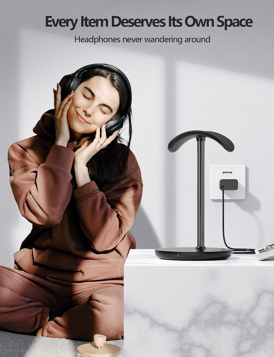 Miroddi Headphone Stand with Wireless Charger, Independent USB Charging Port, 5 in 1 Charging Station Headset Holder Rack for AirPods Max/Pro/4/3/2, iWatch, iPhone, Samsung and Desk Headphones, Black