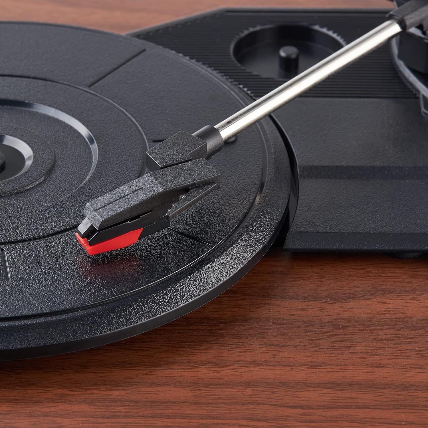 Amazon Basics Desktop Turntable Vinyl Record Player with Bluetooth and Built-in Speakers, 3-Speed, Black